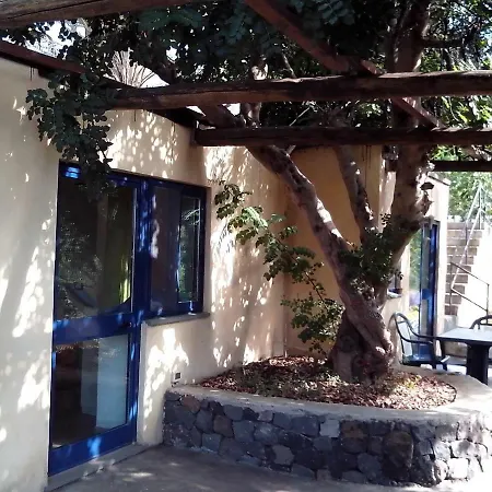 La Casa Sotto Il Carrubo فيلة *