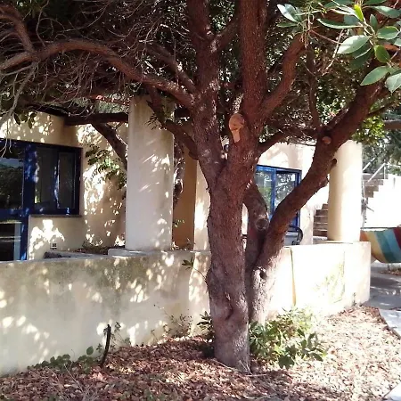 La Casa Sotto Il Carrubo فيلة ليني