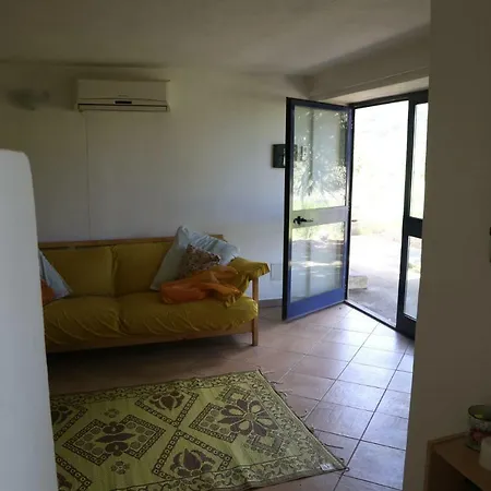 فيلة La Casa Sotto Il Carrubo ليني