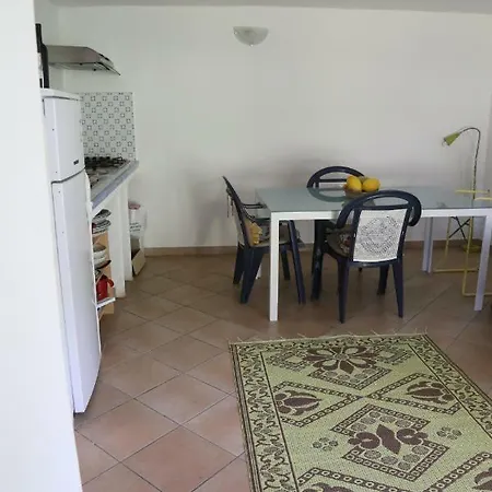 La Casa Sotto Il Carrubo Leni